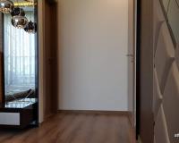 Hálószoba falpanel és metszett tükör ággyal