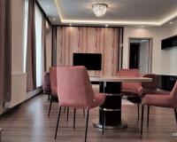 Nappali étkezővel